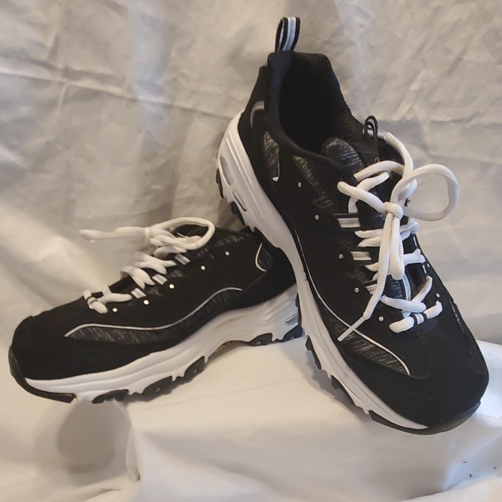 D' Lites Skechers women's size 8.5